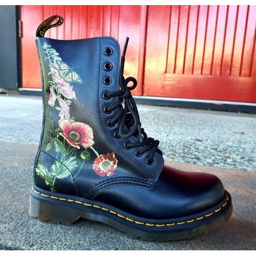 dr martens wild botanics