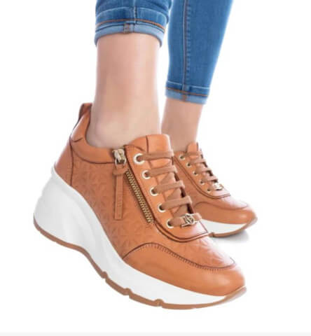 Wedge side zip sneaker carmel brown with white base Carmella
