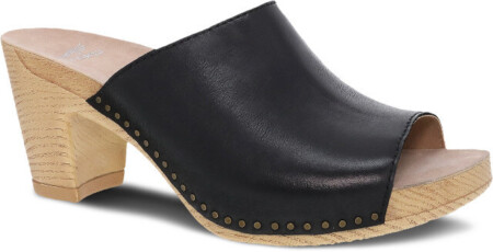 Dansko Tandi sandal in black leather.