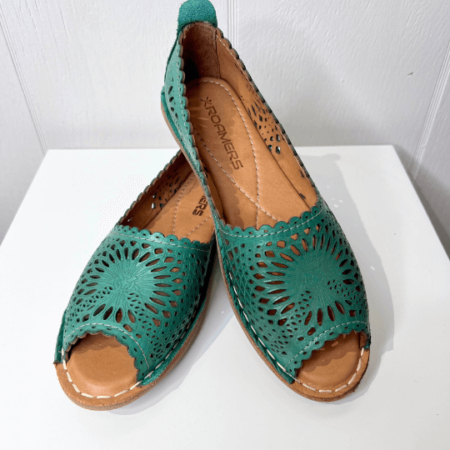 Roamers Rudy ballet flat with peep toe and laser cut detail.