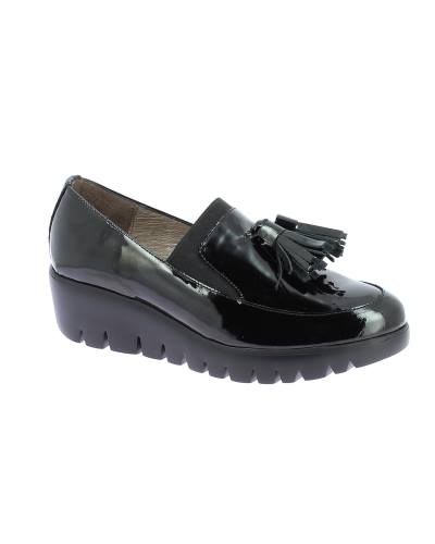 Wonders Wild loafer in black patent with tassel