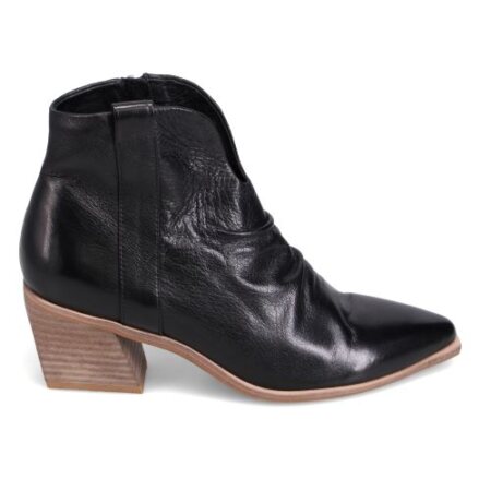 Django and Juliette Juley boot with side zip.