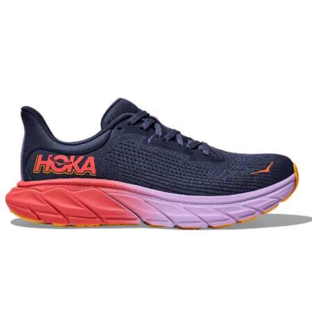 The Hoka Arahi 7 in Navy blue on a white background.